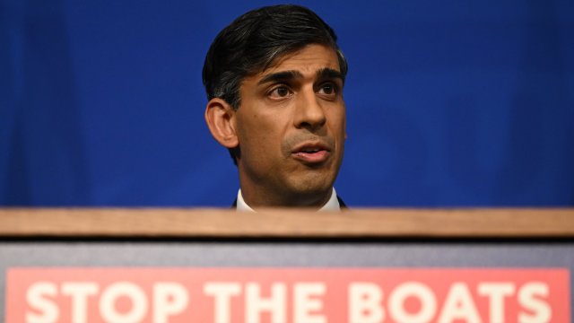 Rishi Sunak urged to hold election before summer peak in small boat crossings