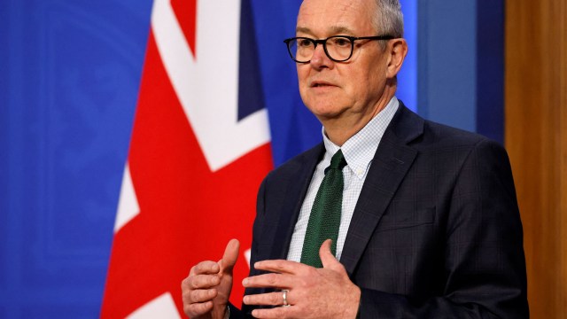Article thumbnail: Britain former Chief Scientific Adviser Patrick Vallance will appear before the inquiry on Monday. (Photo: Tolga Akmen / AFP)